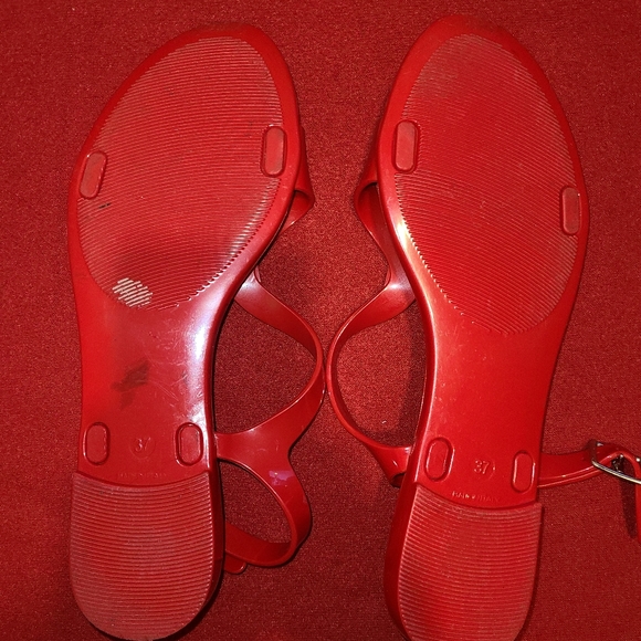 Red rubber Ralph Lauren Polo sandal. - Picture 3 of 4